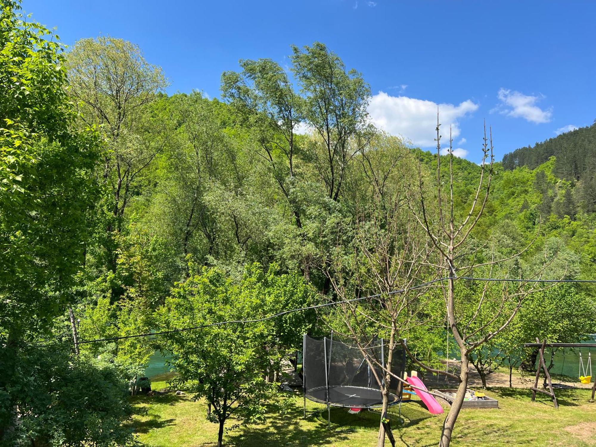 Anur Apartment Bihac Luaran gambar