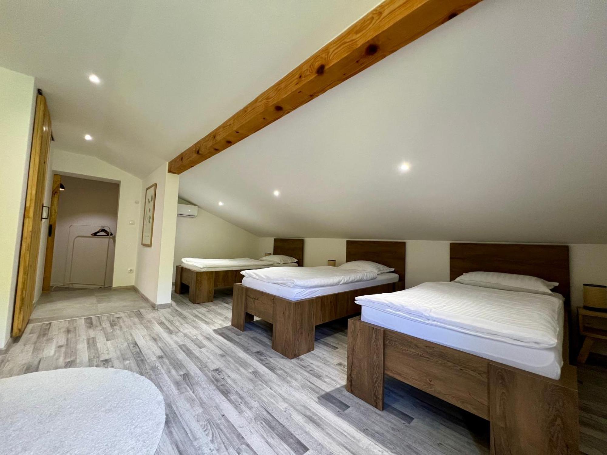 Anur Apartment Bihac Luaran gambar
