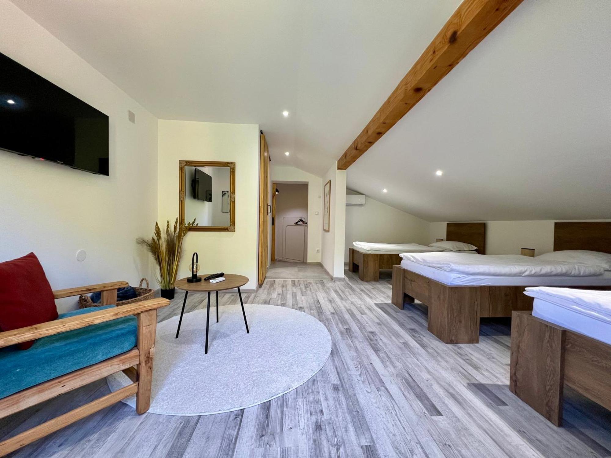Anur Apartment Bihac Luaran gambar